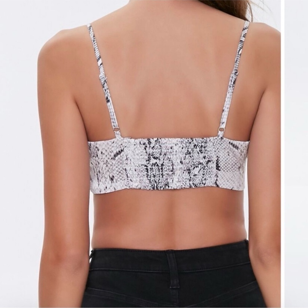Forever 21 Snake Print Handkerchief Cami Top - White, Black - size Medium Y2K - Picture 10 of 10